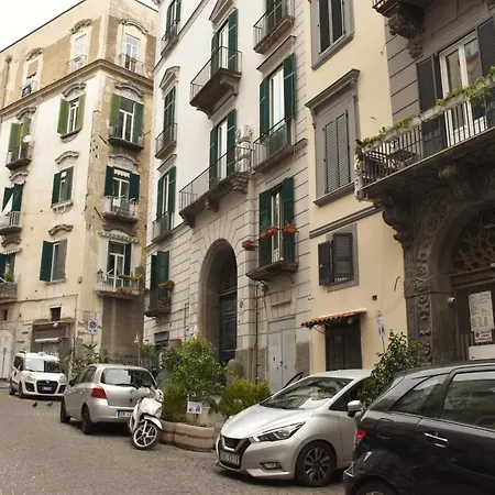 Corno Napoletano Free Parking For Small Cars Only * Naples