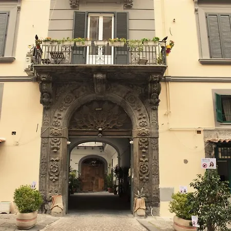 Corno Napoletano Free Parking For Small Cars Only