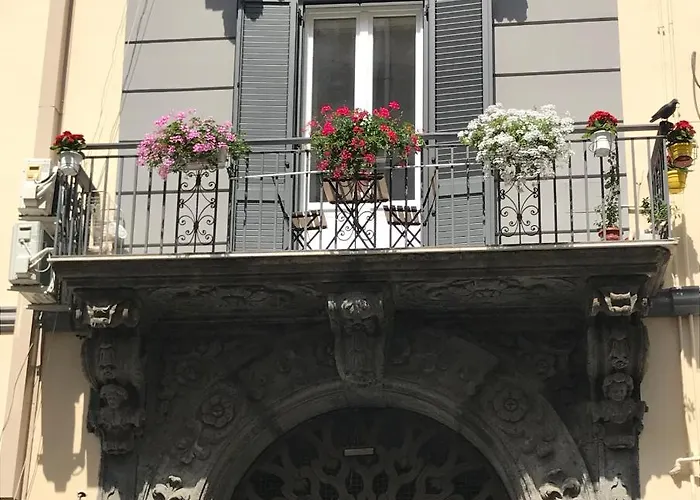 Corno Napoletano Free Parking For Small Cars Only