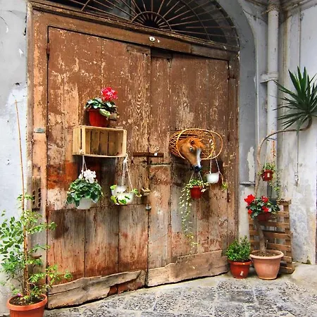 Corno Napoletano Parking Small Car * Naples